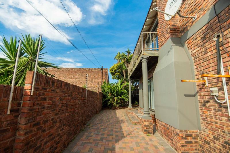 5 Bedroom Property for Sale in Bluewater Bay Eastern Cape
